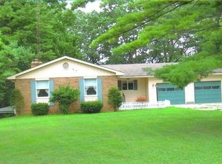 5200 N Hillcrest Dr, North Street, MI 48049