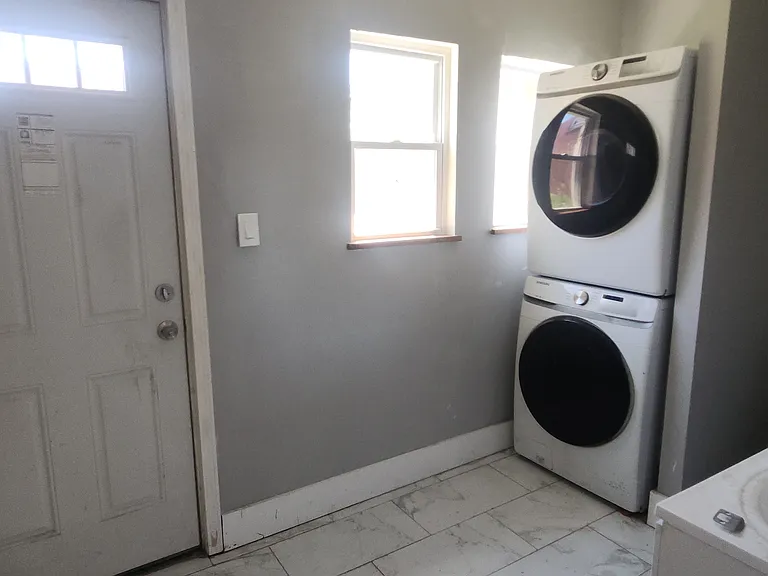 2238 Page St — Photo 8