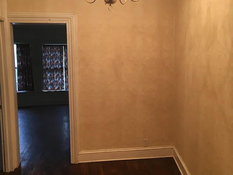 445 Chenango St — Photo 6