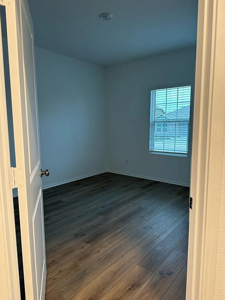 1 bed, 600 sqft, $1,200 — Photo 2