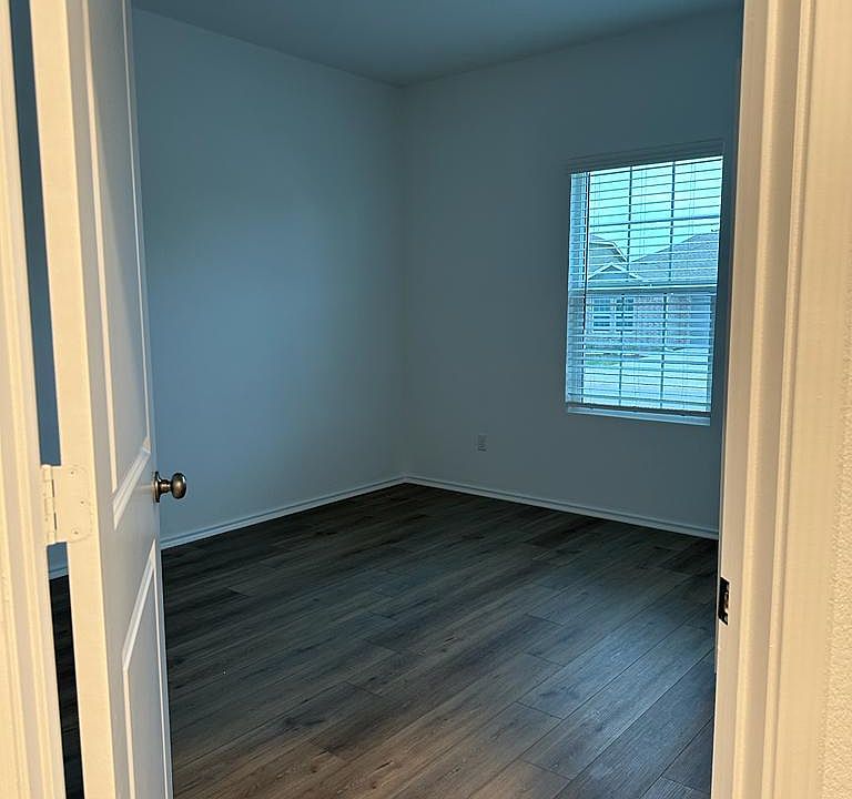 2nd image of 1713 Catahoula Dr