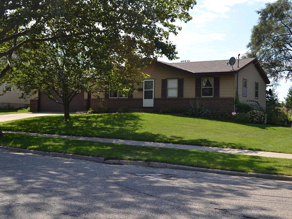 1st image of 628 Washington Ave