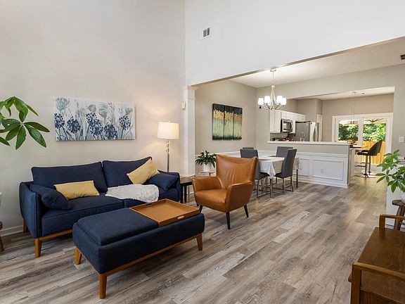 2nd image of 3804 Timbercreek Cir