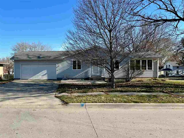 507 Franklin St, Williamsburg, IA 52361