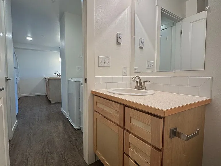 2249 N Airport Rd — Photo 38