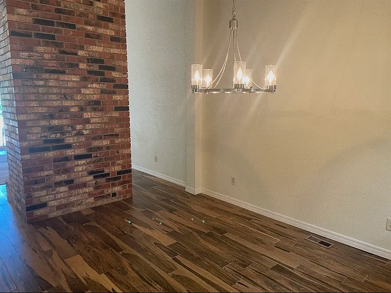 4764 Hemlock Cir — Photo 4