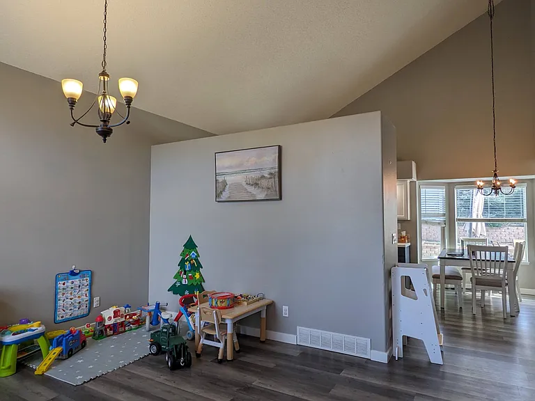 7126 Grand Prairie Dr — Photo 6