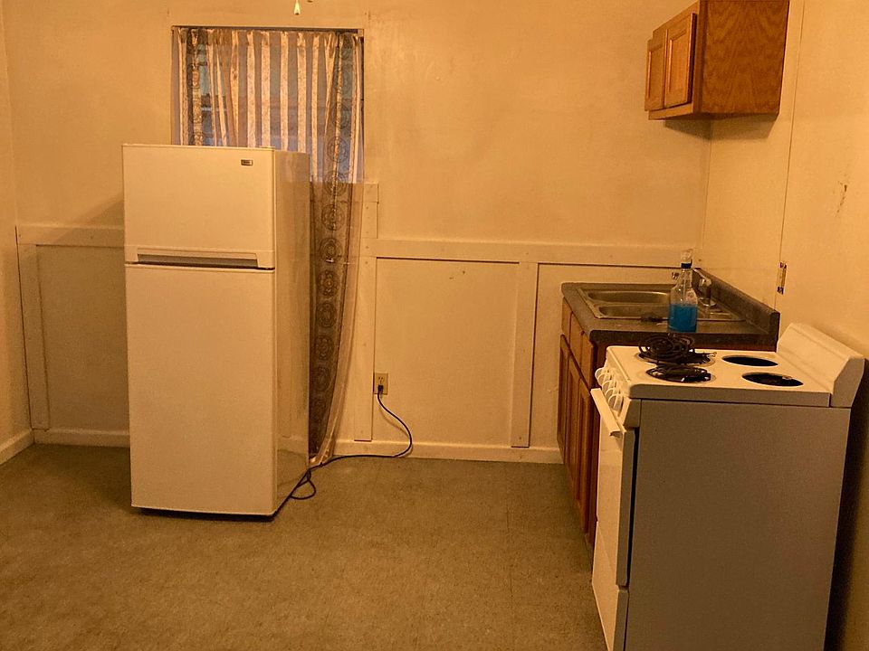 2nd image of 723 N Henderson Ave