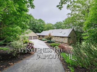 15 Inverness Road, Falmouth, ME 04105