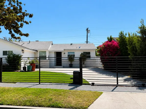 7065 Varna Ave, North Hollywood, CA 91605