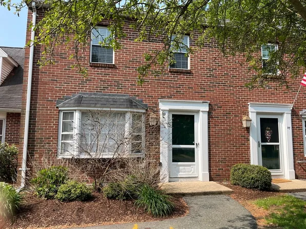 49 Claire Dr, Stoughton, MA 02072