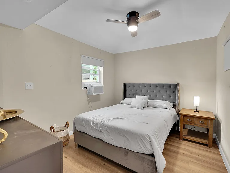 Room 4