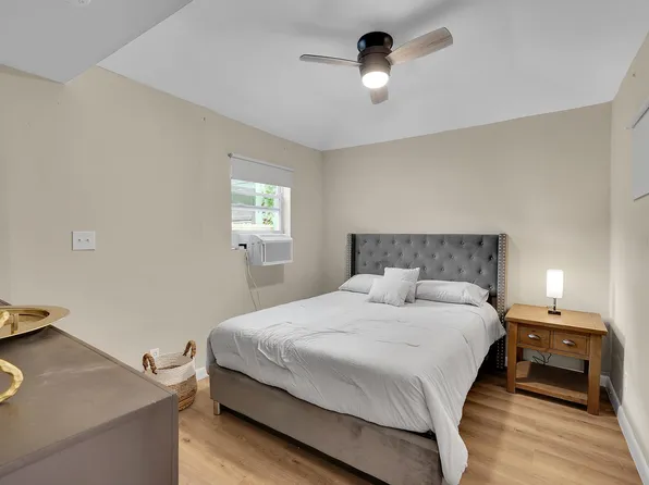 (undisclosed Address), Miami, FL 33137