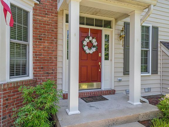 2nd image of 5765 Amelia Springs Cir