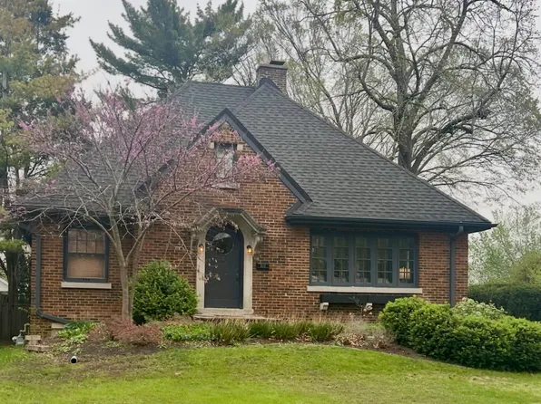 311 Bartram Rd, Riverside, IL 60546