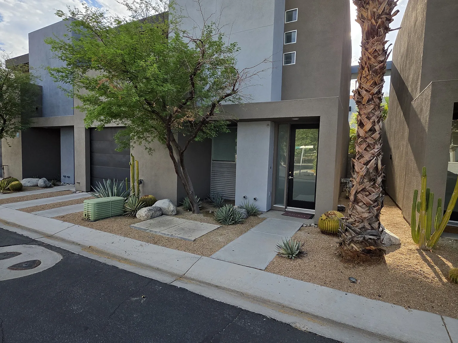 3545 Sunburst Blvd — Photo 2
