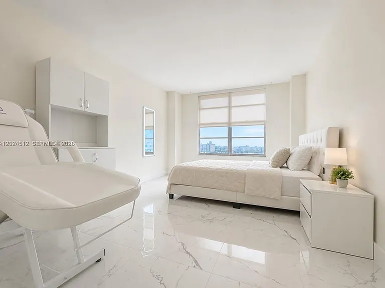 3800 S Ocean Dr #1012 — Photo 4