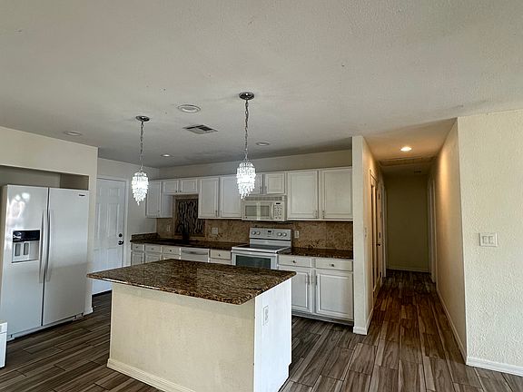 4th image of 8129 W Osborn Rd