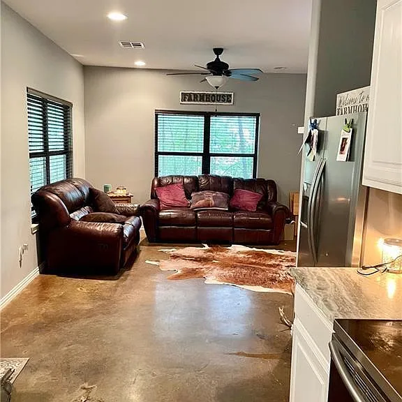 11357 Oak Lake Rd — Photo 8