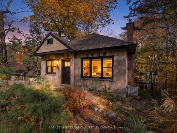 38 Joseph St, Muskoka Lakes, ON P0B 1J0