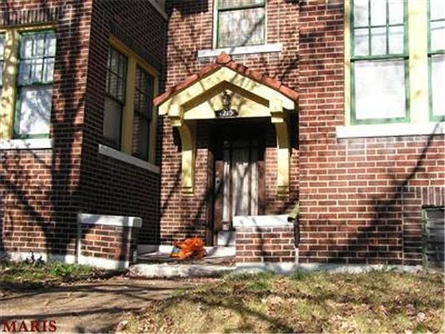 1st image of 4215-4217 Botanical Ave