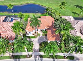 2585 Mayfair Ln, Weston, FL 33327