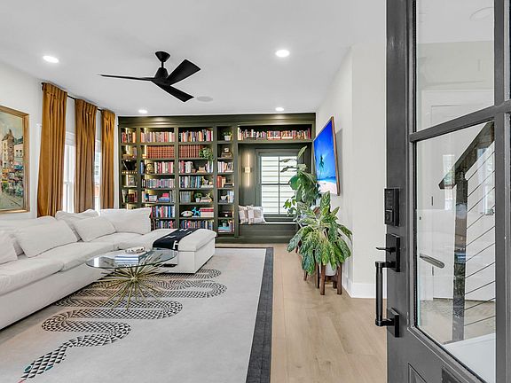 5th image of 72 Hanover St