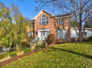 2115 Chris Dr, South Park, PA