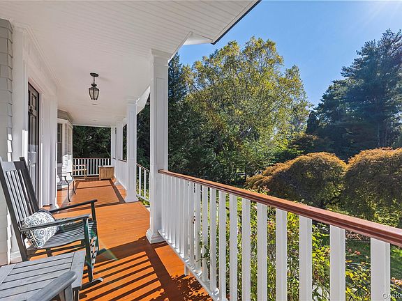 2nd image of 69 Brevoort Lane