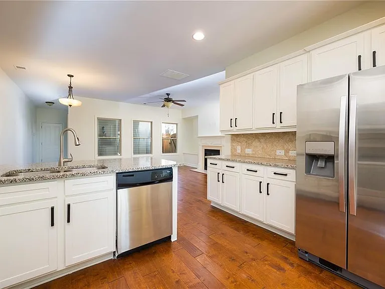 4148 Baverton Dr — Photo 8