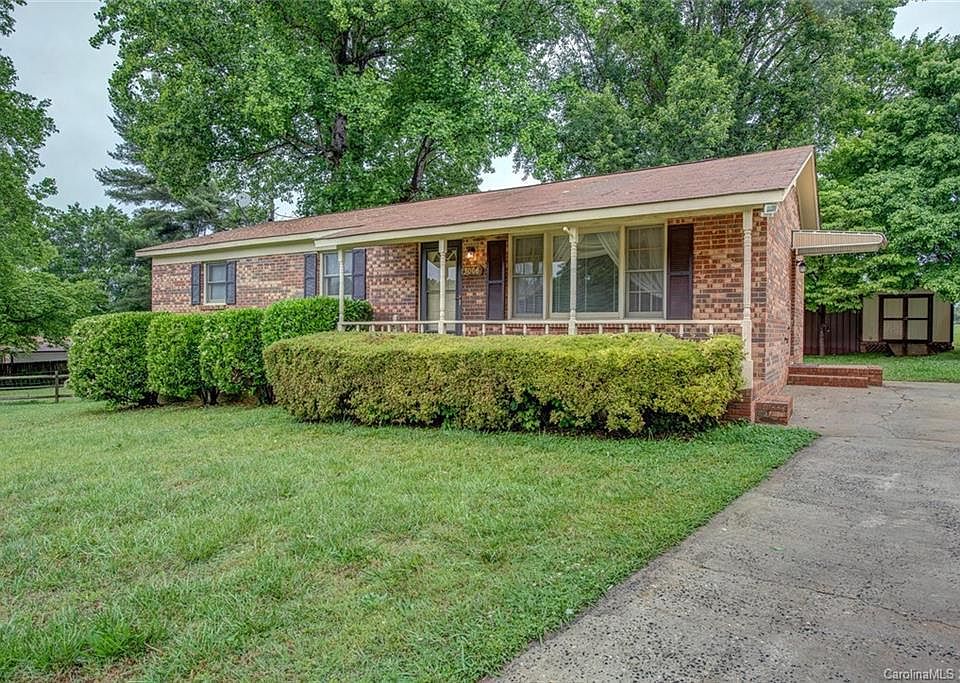1st image of 3008 Woodhurst Ct