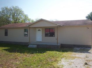 208 Trevathan St, Gleason, TN 38229