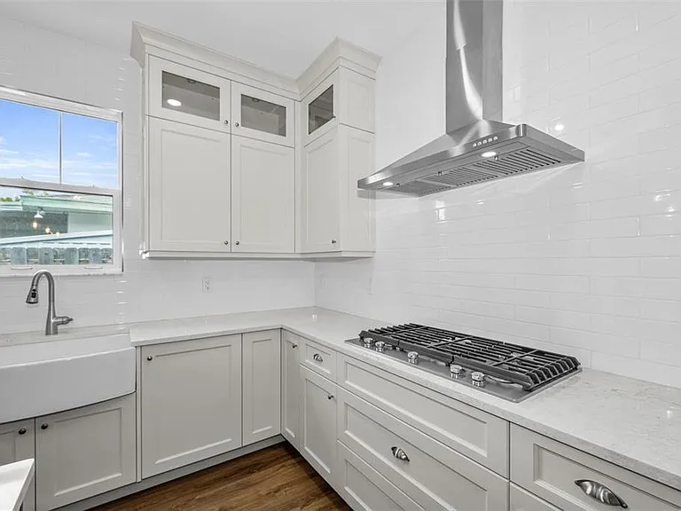 522 Louden Ave — Photo 19