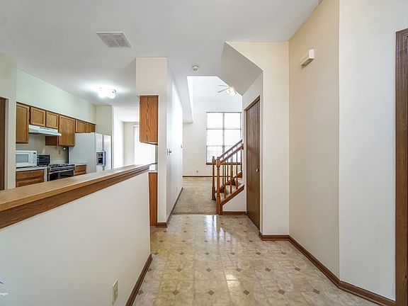 4th image of 1825 Lucylle Ct #1825