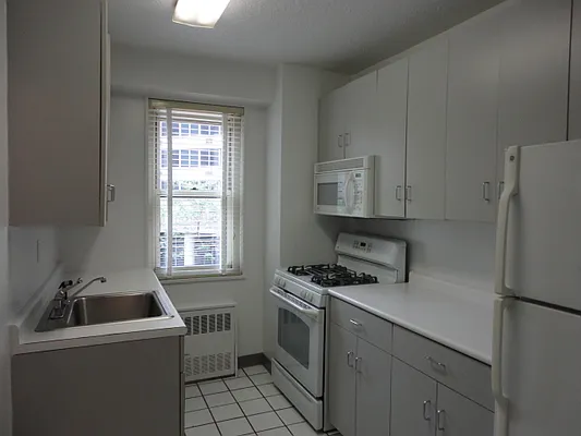 Rented by Calero Realty LLC | media 10