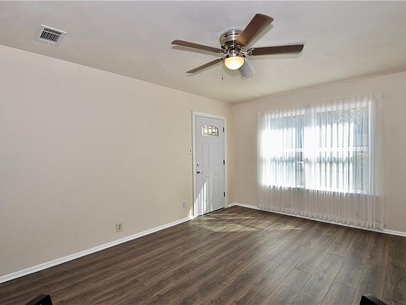 5th image of 329 Sherbarb Ave