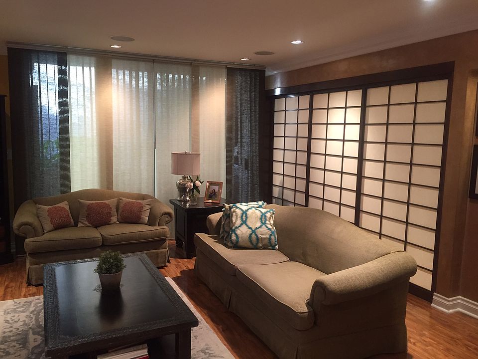 1st image of 5325 Newcastle Ave Unit 201
