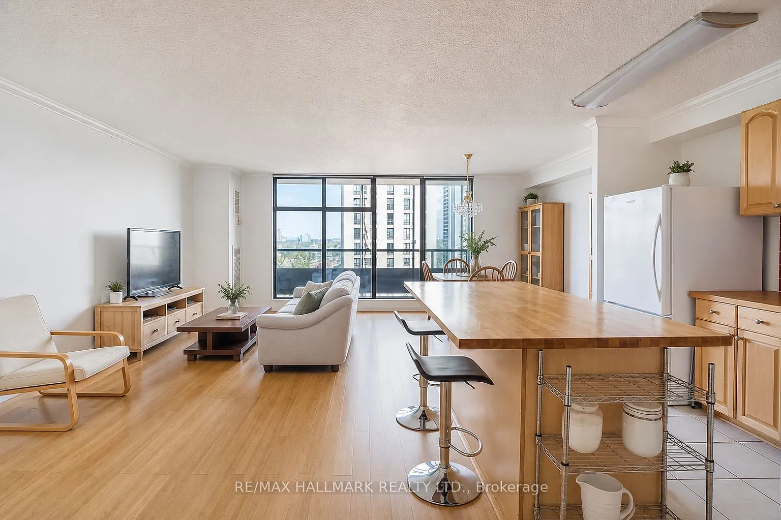 2 bed, $2,900 — Photo 3