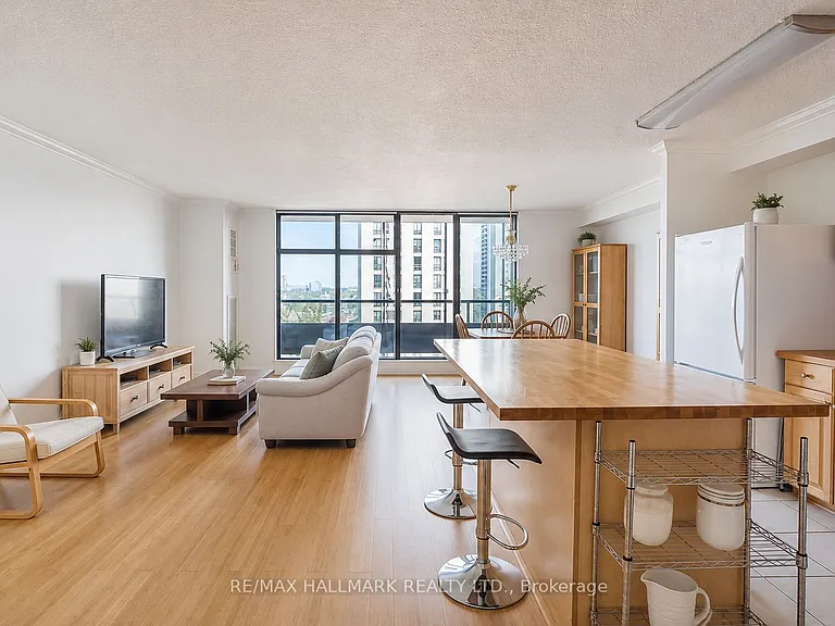 135 Marlee Ave #1103 — Photo 3