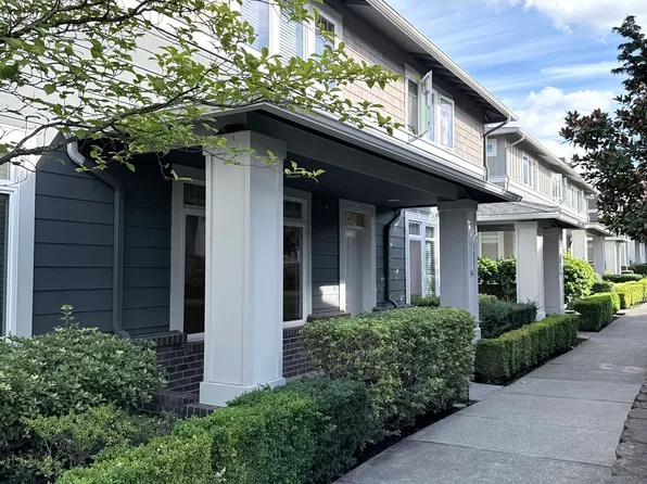1885 11th Ln NE, Issaquah, WA 98029