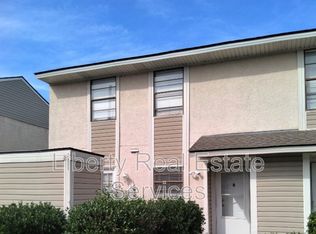 727 S Main St APT 20, Hinesville, GA 31313