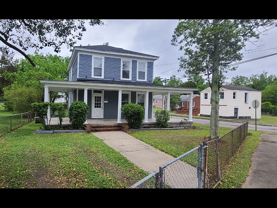 2230 Ferndale Ave