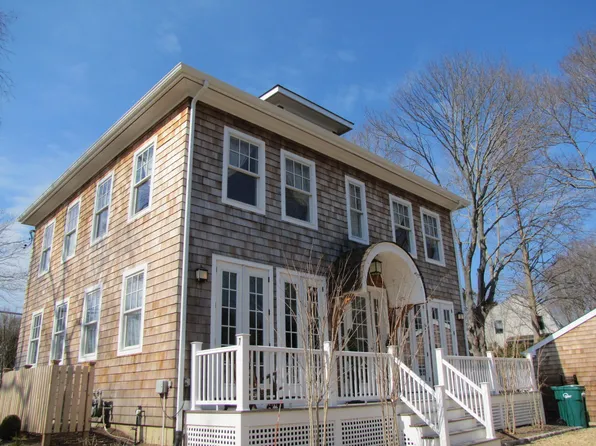 7 School St, Bridgehampton, NY 11932