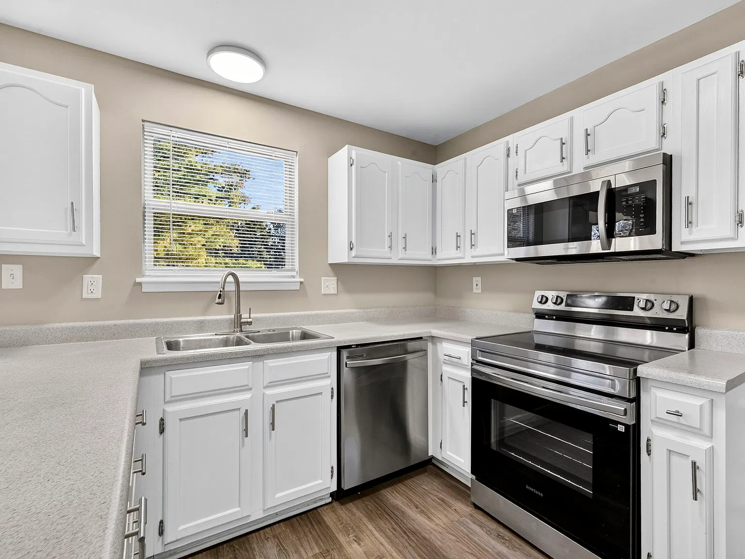 4034 French Oak Ln — Photo 2