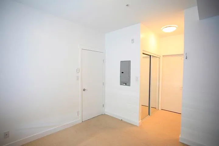 13468 King George Blvd #1XX — Photo 10