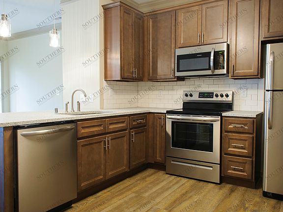 5th image of 307 Professional Park Dr APT D