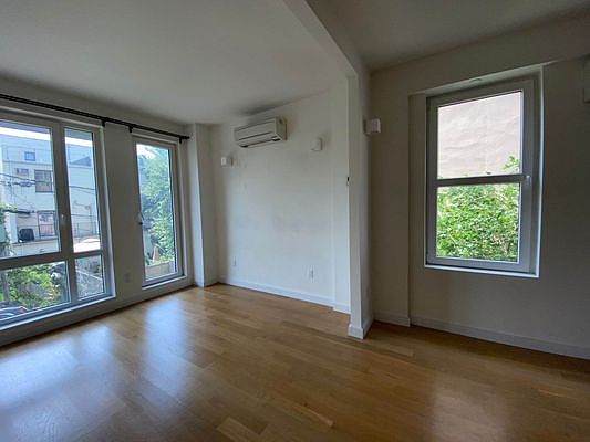 4th image of 2290 Atlantic Ave #2C