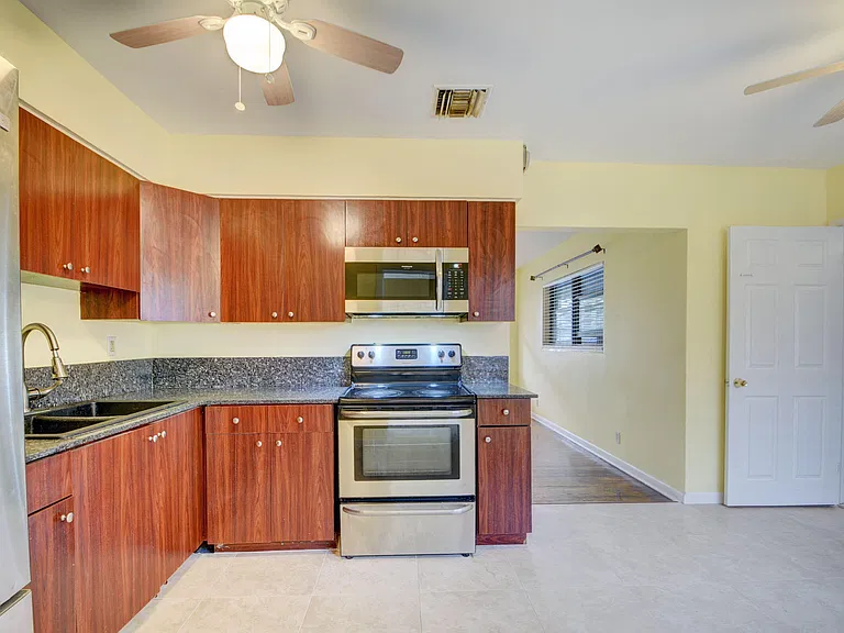 511 Minnesota St — Photo 12