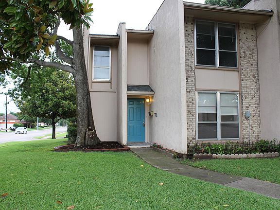 2nd image of 304 Arborview Dr