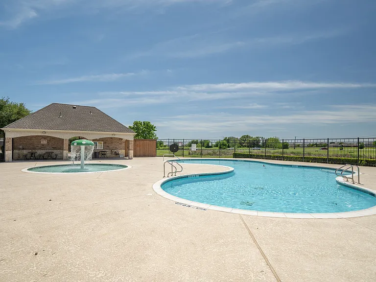 11004 Hawks Landing Rd — Photo 28
